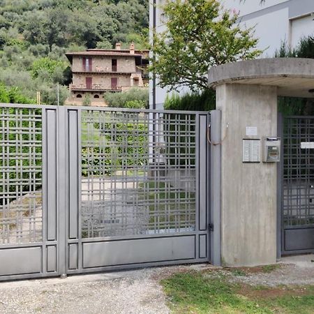 Appartamento Nelly - Per 4 Persone - Caray Park - Sale Marasino - Lago D'Iseo 마로네 외부 사진